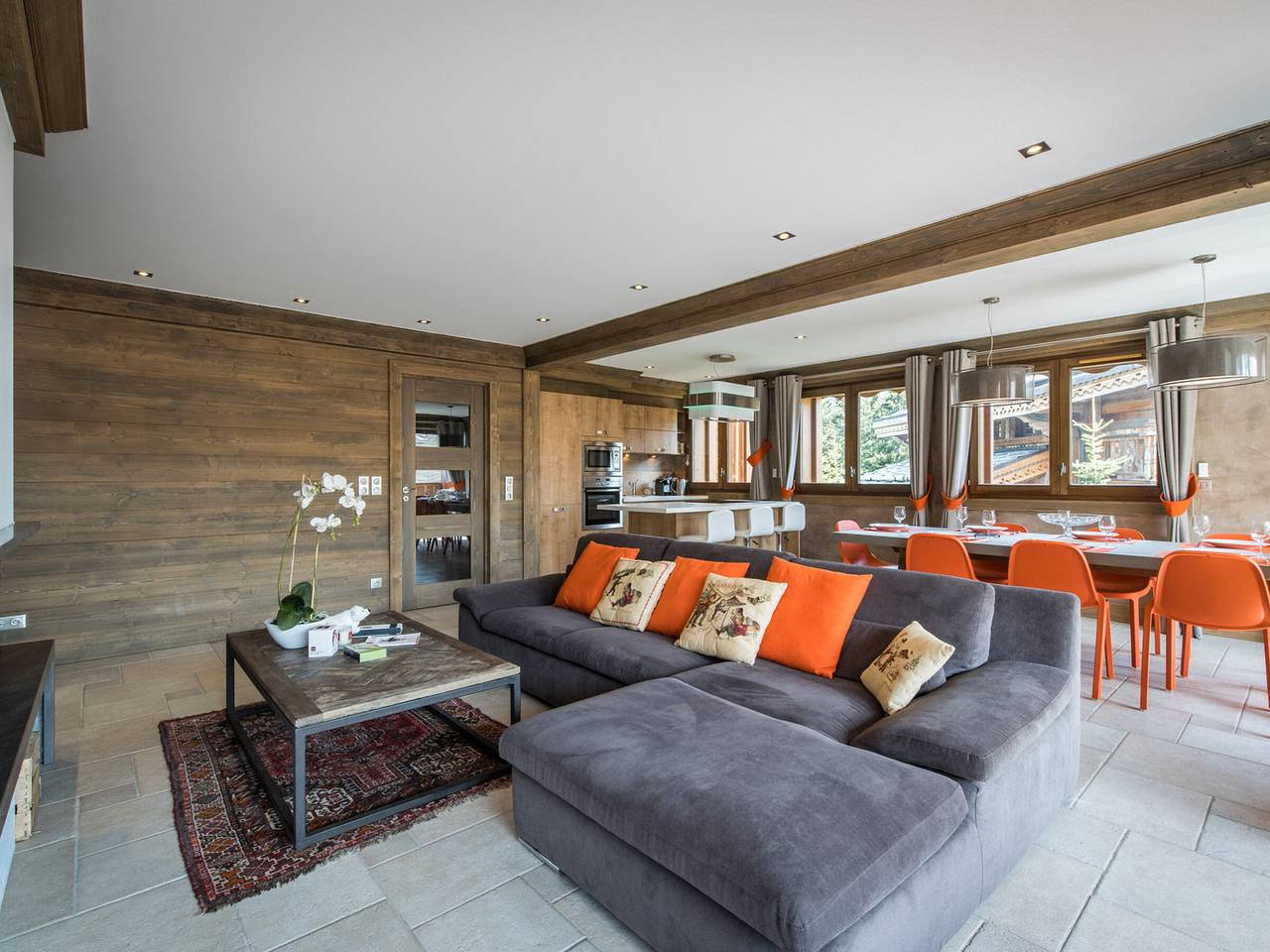 Apartamento entero, Apartamento renovado 100m², terraza sur, estacionamiento cubierto, ski in-ski out, 3 hab, 6 pers in Courchevel 1650 (Moriond), Saint-Bon-Tarentaise