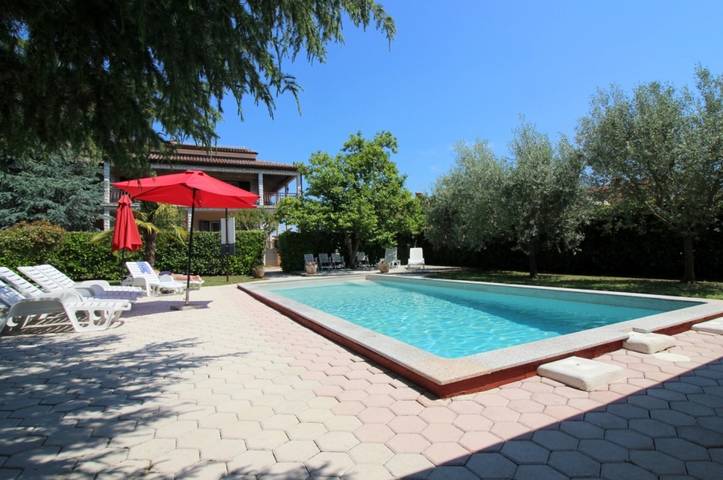 Ferienwohnung für 7 Personen, mit Terrasse und Pool in Porec und Umgebung - 4