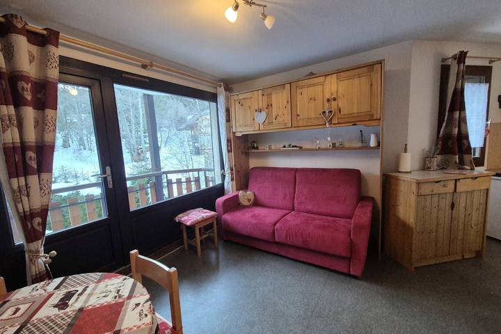 Gîte pour 4 personnes, avec balcon, adapté aux familles dans Station de la Feclaz le Revard - 2