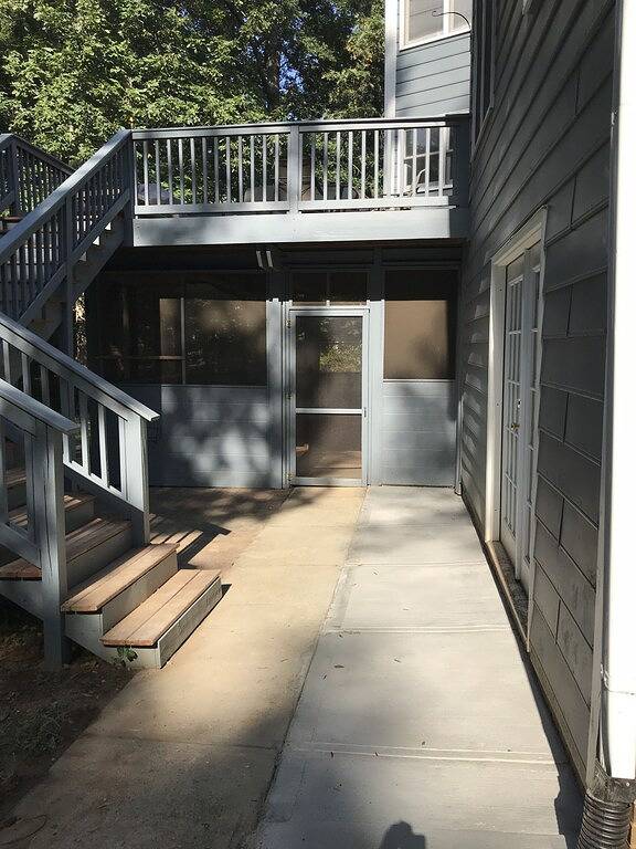 Apartment for 4 people, with yard in Charlotte