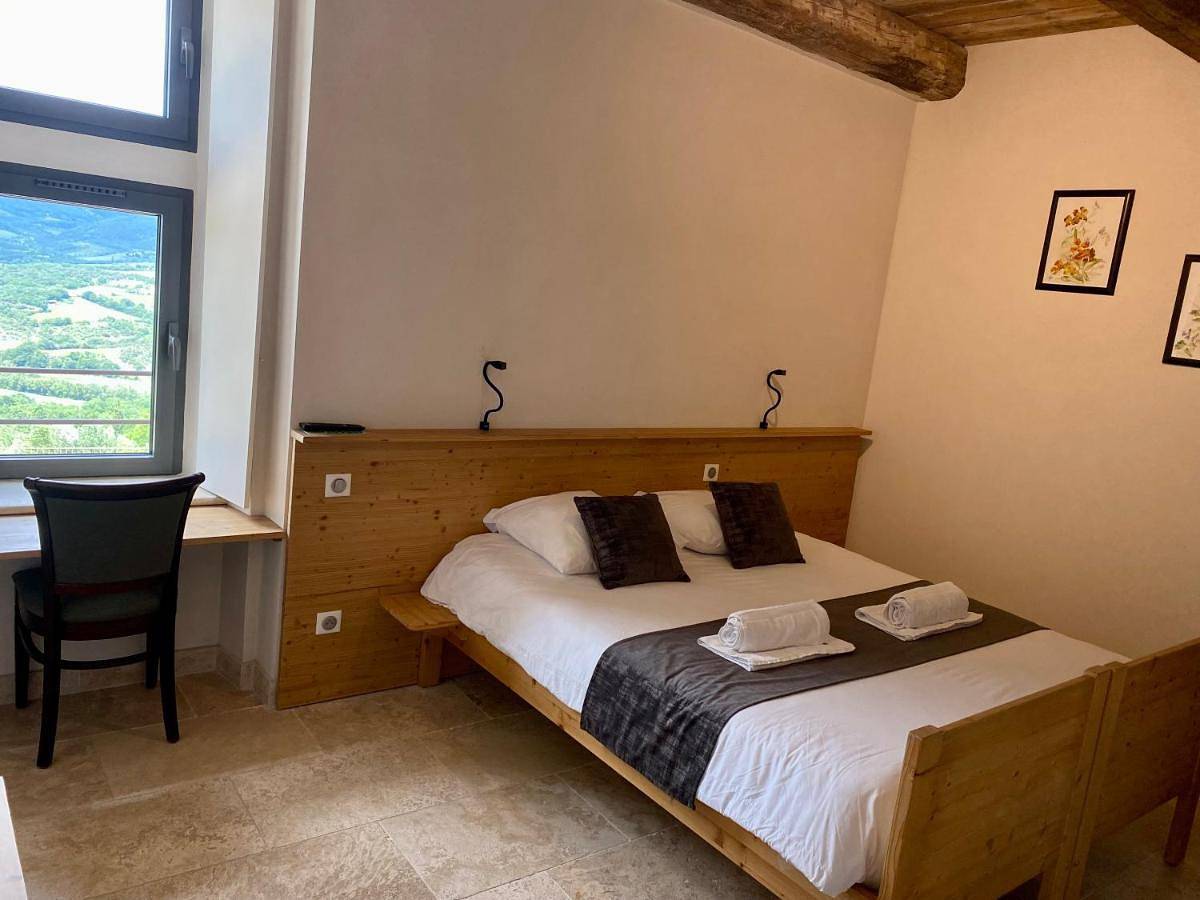 Château du Poët-Célard in Le Poët-Célard, Région de Die