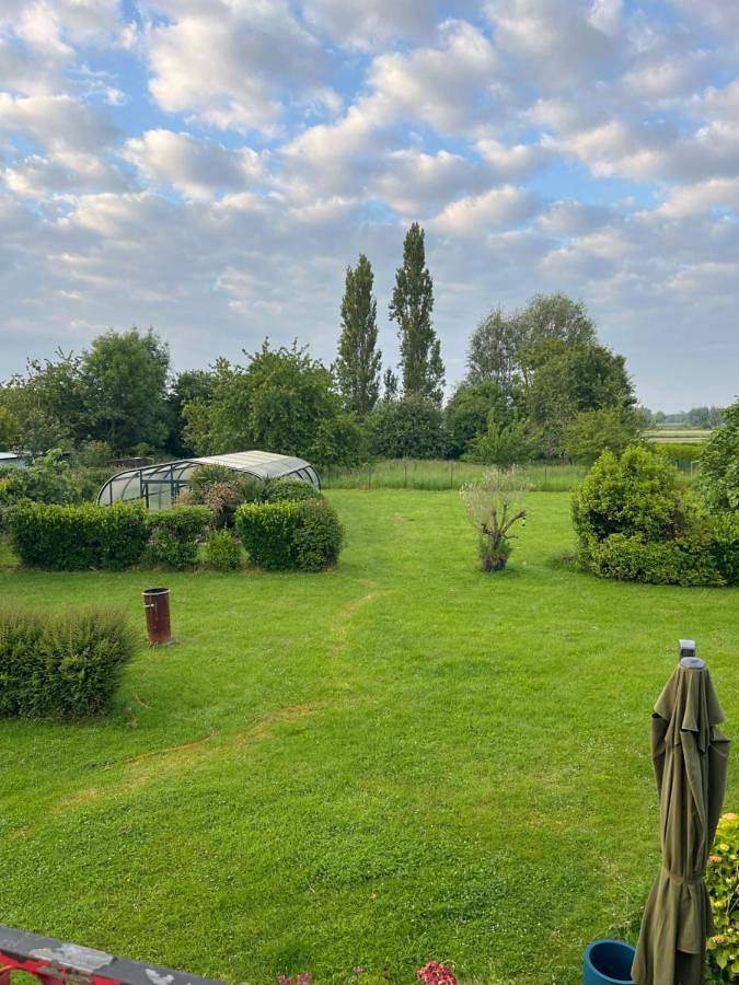 Gîte pour 4 personnes, avec jardin à Mont-Dol