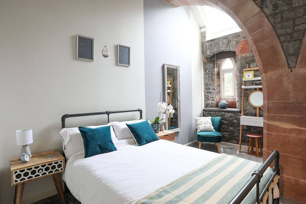Dinlle, country holiday cottage in Criccieth in Criccieth, Gwynedd