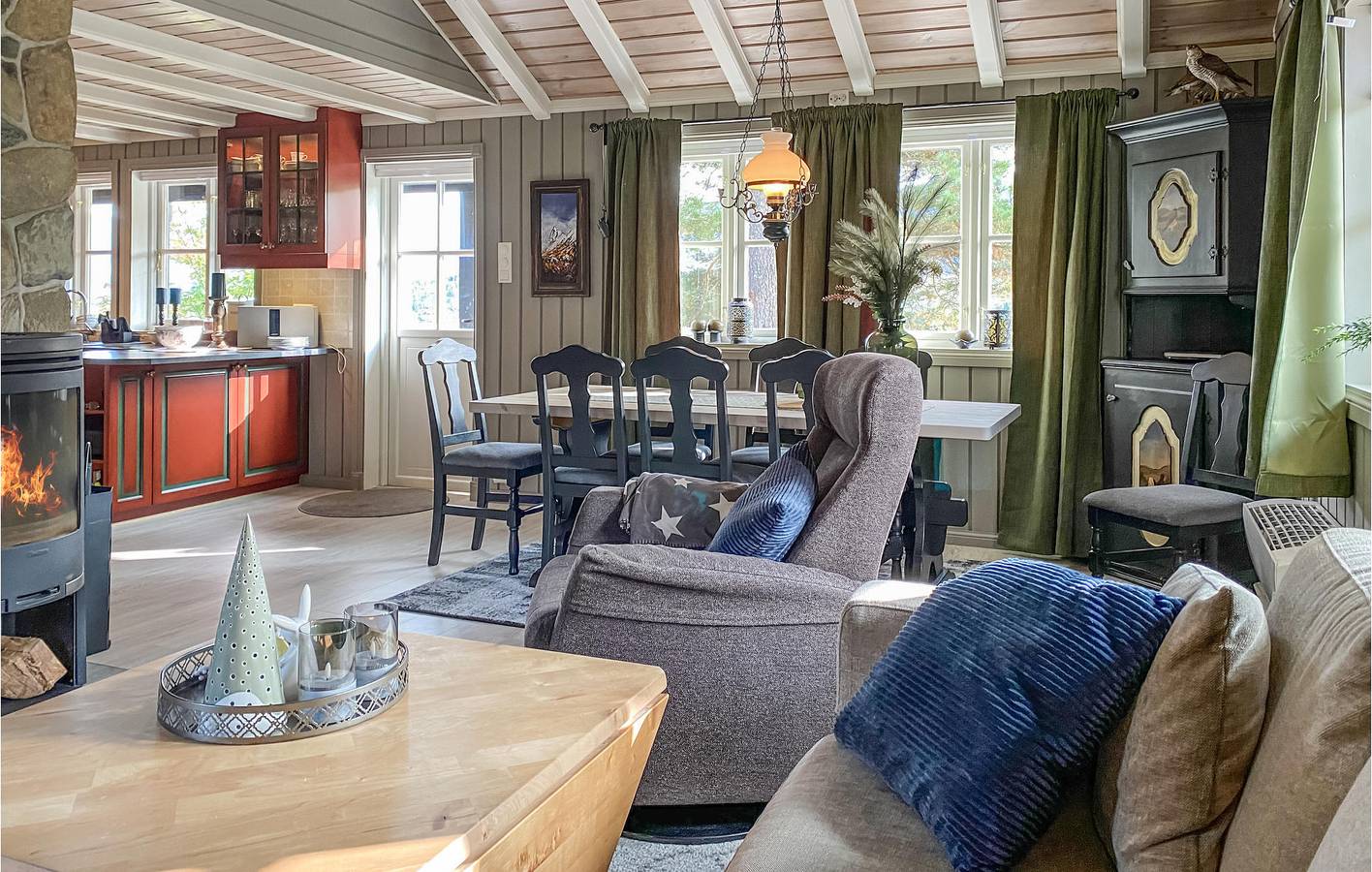 Ferienhaus für 8 Personen mit Ausblick in Sunnmørsalpane, Sykkylven