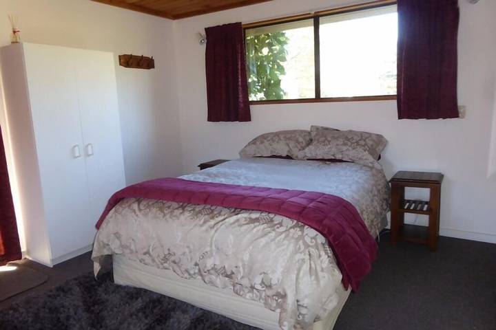 Cottage for 5 people, with garden on South Island New Zealand