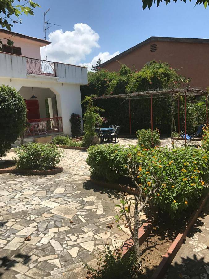 Villa per 6 persone, con terrazza e giardino - 1