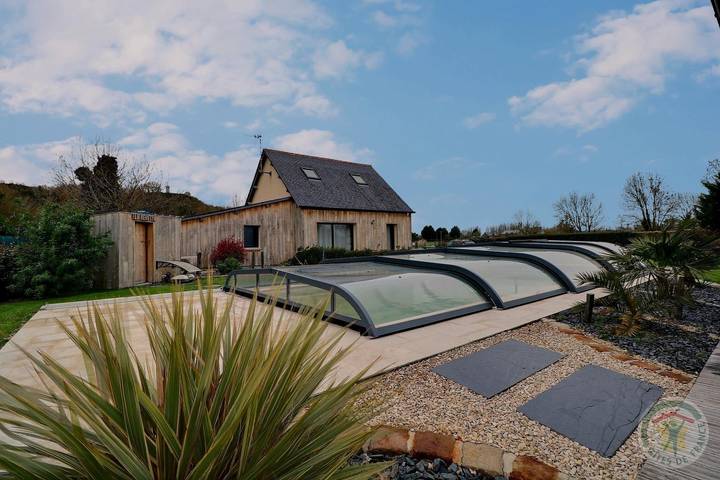 Gîte pour 5 personnes, avec terrasse ainsi que piscine et jardin à Mont-Dol - 2