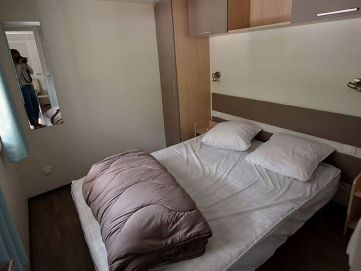 Mobil home pour 2 personnes, avec piscine à Méolans-Revel - 2