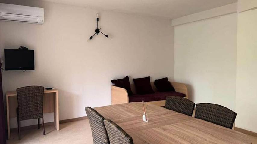 Gîte pour 6 personnes, avec piscine à Vernet-les-Bains - 2