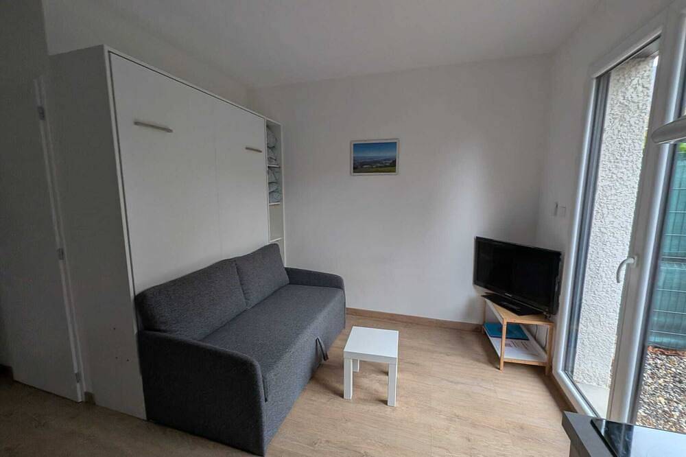 Studios for rent in Collonges sous Salève in Collonges-sous-Salève, Región de Saint-Julien-en-Genevois