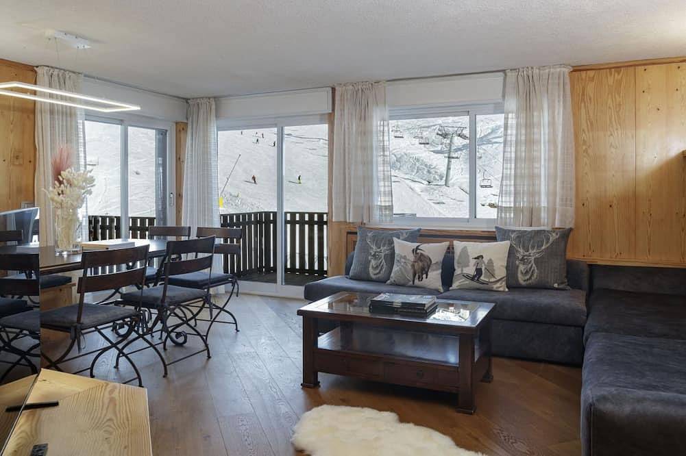 Ganze Wohnung, Hellochalet - The View ski-in/ski-out Matterhorn view with garage in Cervinia, Valtournenche