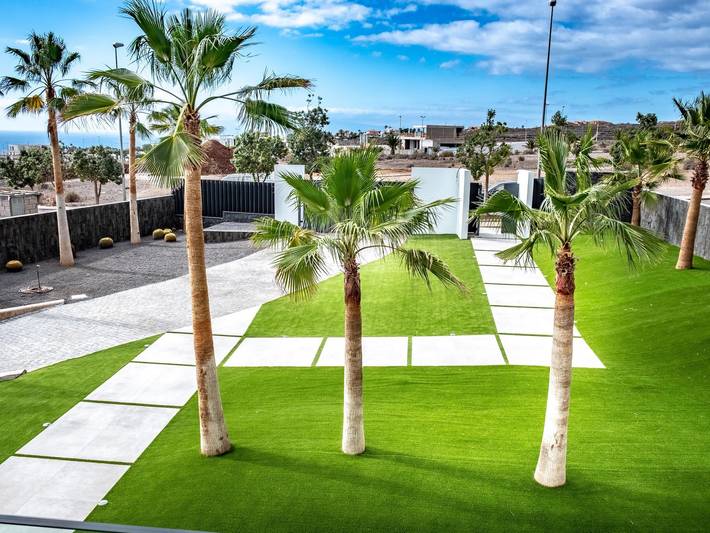 Chalet voor 10 personen, with zwembad and uitzicht op zee as well as tuin in Zuid Tenerife