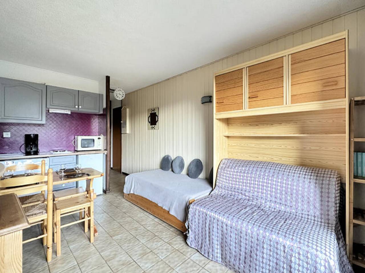 Ganze Wohnung, Ferienhaus in den Alpen mit Blick auf die Skipisten in Les Carroz, Arâches-la-Frasse