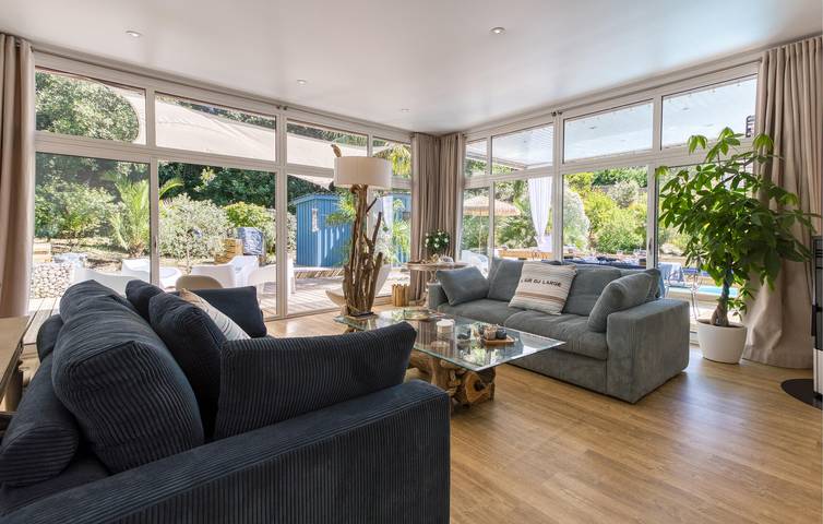 Location de vacances pour 8 personnes, avec piscine ainsi que terrasse et jardin, adapté aux familles à Meschers-sur-Gironde - 3