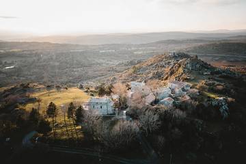 Gîte pour 6 personnes, avec jardin et terrasse à Blandas
