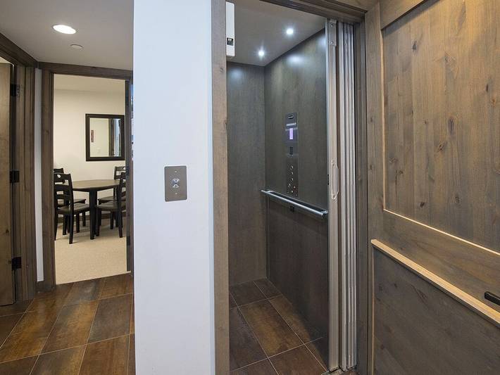 Chalet for 14 people, with hot tub and balcony in Vail