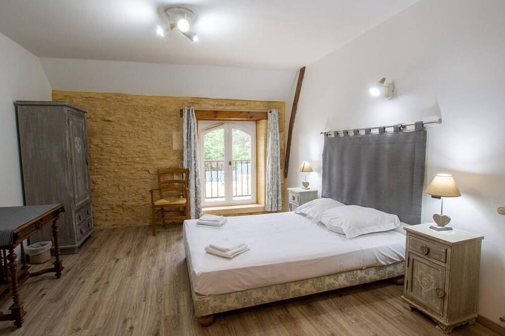 Maison en pierre climatisée avec piscine privée en Dordogne in Saint-Crépin-et-Carlucet, Périgord Noir