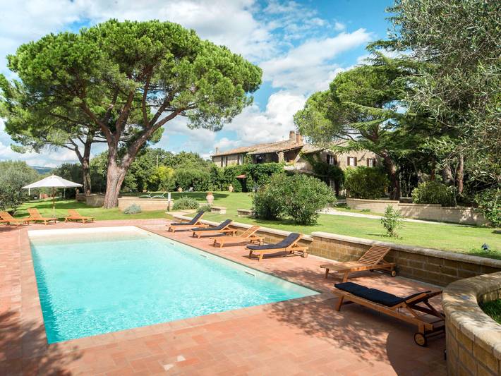 Vakantiewoning voor 6 personen, with uitzicht op het meer and tuin as well as terras aan het Meer van Bolsena