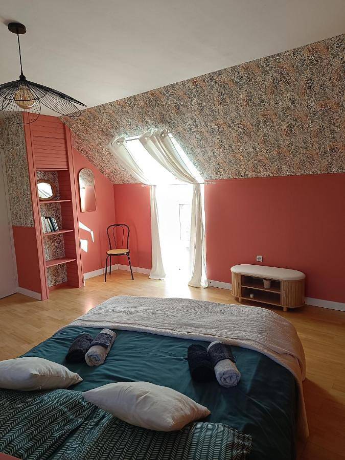 Location de vacances pour 7 personnes, avec jardin et jacuzzi, animaux acceptés à Bonnemain - 3