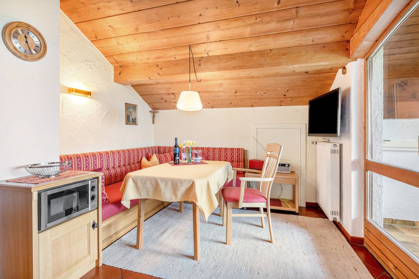 Ganze Wohnung, Ferienwohnung "Alpenblick" mit Berg-und Seeblick und Wi-Fi in Tachinger See, Waging am See