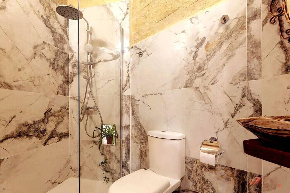Apartamento inteiro, Historic Hideaway: 900-Year-Old Converted Studio in Victoria (Malta), Gozo (Malta)