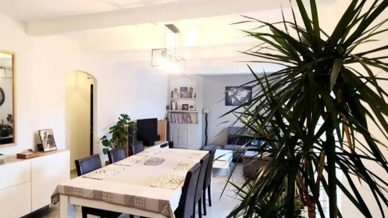 Apartamento vacacional entero, Ferienwohnung für 6 Personen (130 m²) in L'Isle Sur La Sorgue in L'Isle-sur-la-Sorgue, Vaucluse
