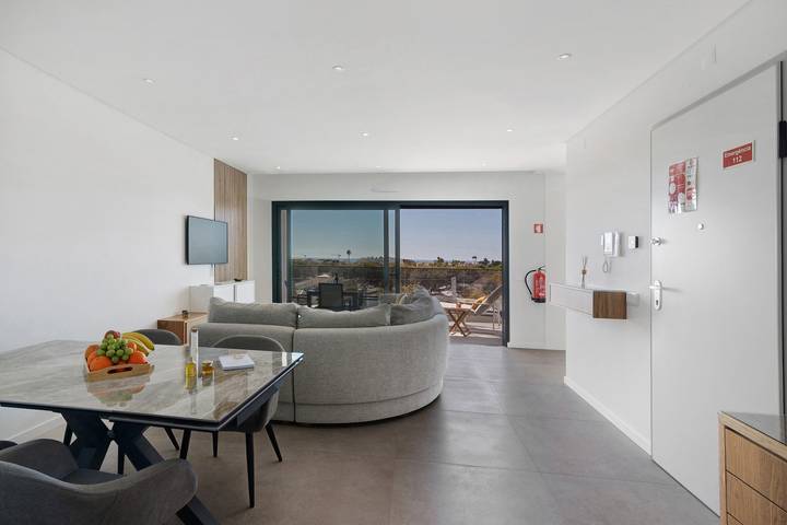 Apartamento inteiro, Apartamento 'Clearwater View' com vista para o mar, Wi-Fi e ar condicionado in Cabanas de Tavira, Conceição e Cabanas de Tavira