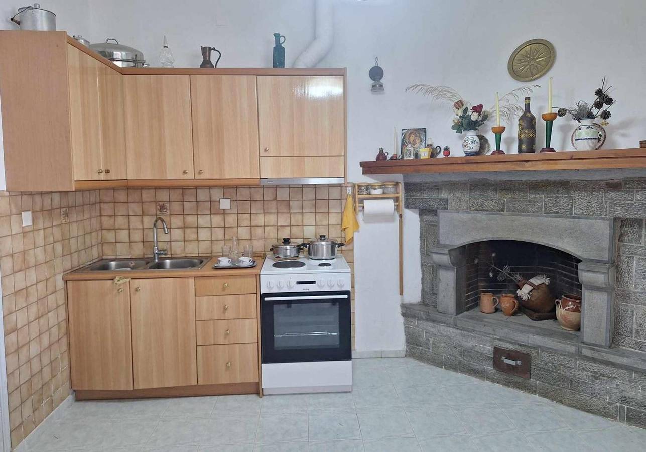 Geheel appartement, Appartement 'Eve's House' met Uitzicht op de Bergen, Wi-Fi en Airconditioning in Iraklio-Heraklion en omgeving