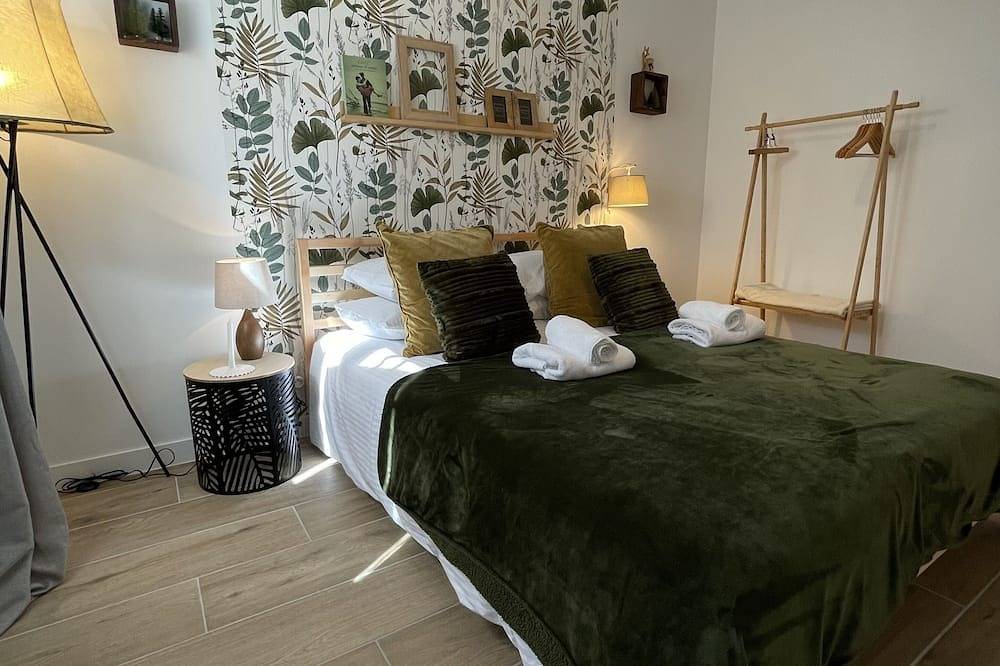 Casa-Vista al campo-Baño en la habitacion in Entraigues-sur-la-Sorgue, Vaucluse