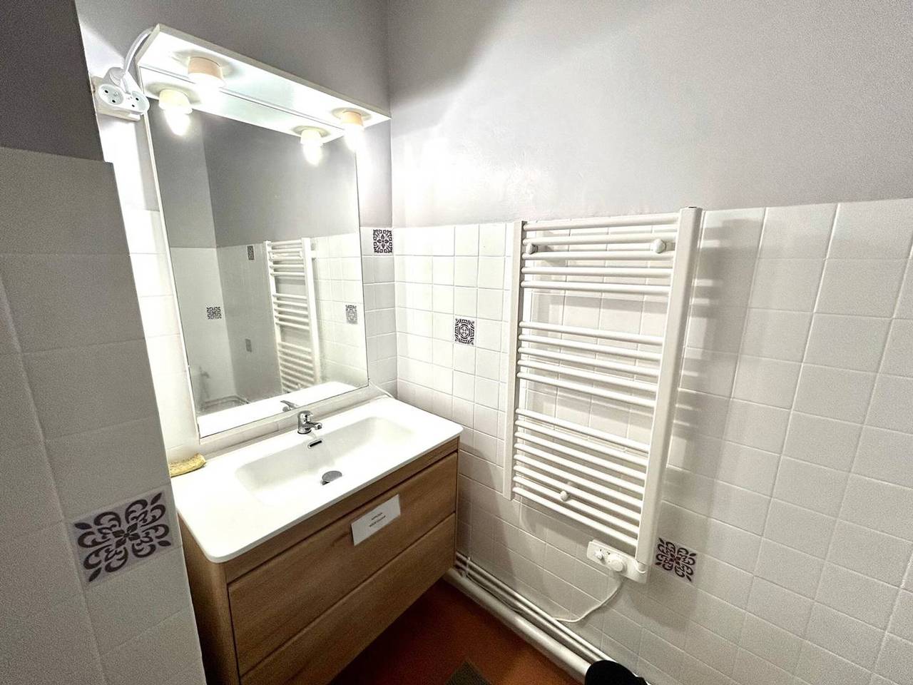 Entire studio, Cozy Studio Cabin for 4 with Terrace, 300m from Beach - Argelès-sur-Mer in La Côte Vermeille, Argelès-sur-Mer