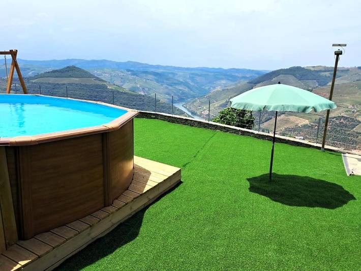 Gîte pour 4 personnes, avec terrasse ainsi que vue et piscine à Pinhão - 2