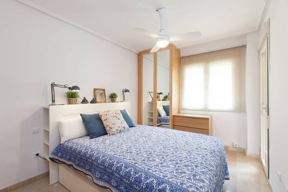 Geheel appartement, Gezellige Apt. In de buurt van het strand duinen van Cabopino, Marbella (Costa del Sol) in Carib Playa, Marbella