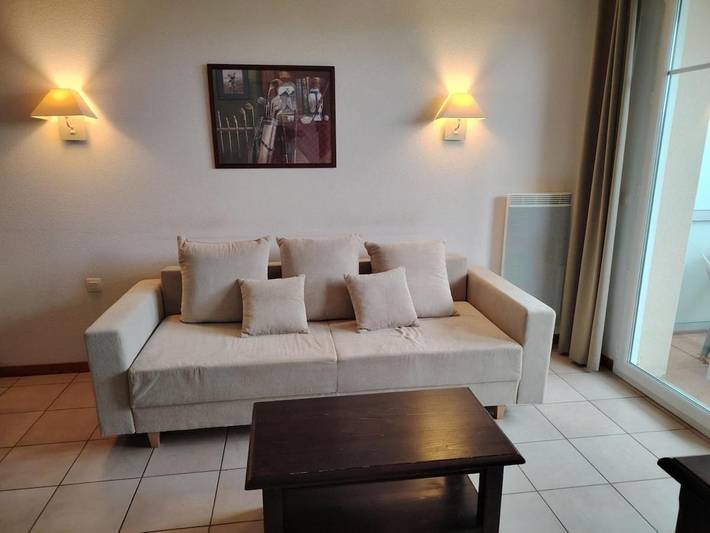 Gîte pour 4 personnes, avec sauna ainsi que terrasse et piscine à Levernois - 3