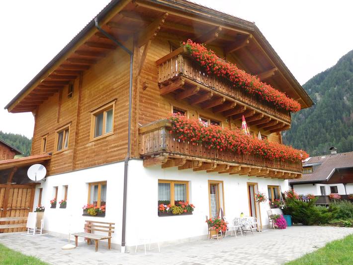 Ferienwohnung für 4 Personen, mit Balkon und Terrasse sowie Garten in Kals am Großglockner - 2