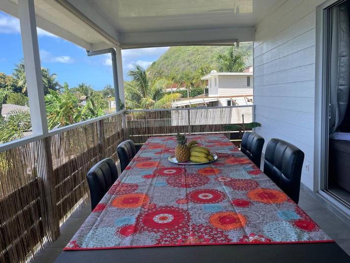 Gîte pour 5 personnes, avec jardin, animaux acceptés dans Ha'apiti