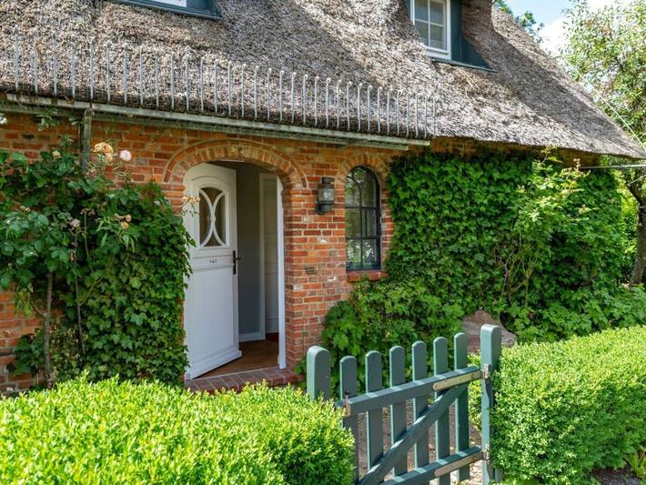 Ferienhaus für 4 Personen, mit Terrasse in Borgsum - 3