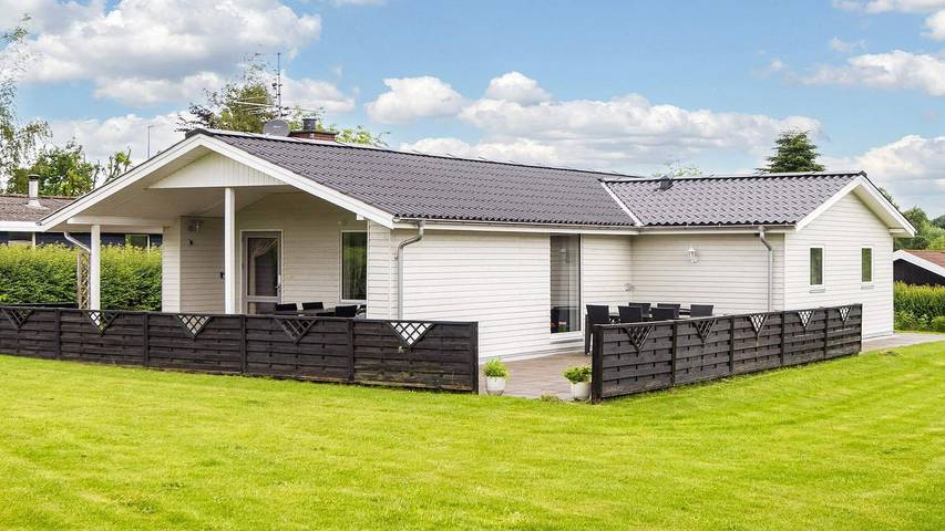 Ferienhaus für 7 Personen, mit Garten