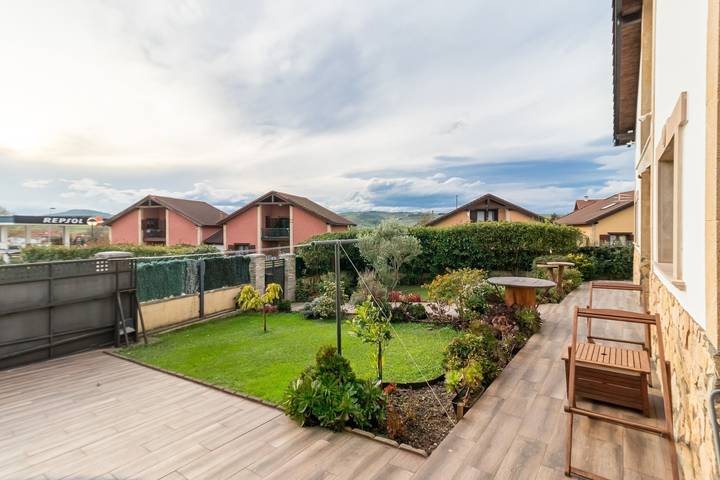 Casa rural para 10 personas, con jardín en Cantabria - 2