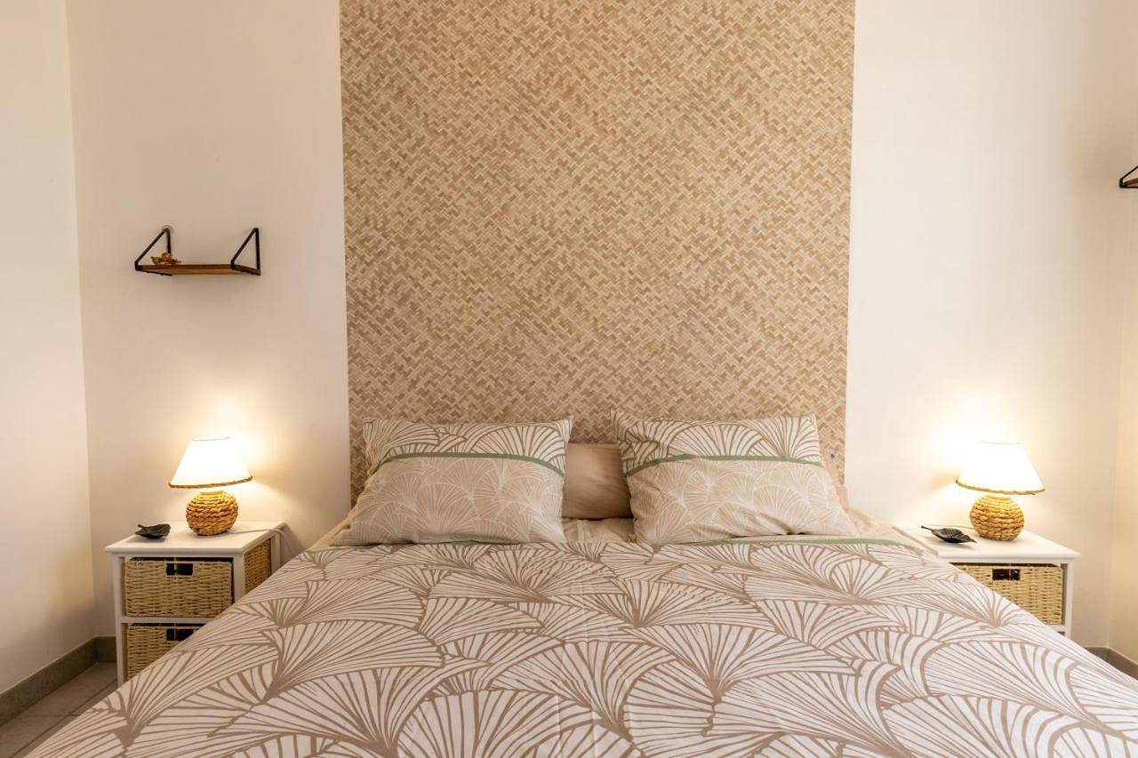Appartement entier, One-Bedroom Apartment in Saint-Gervais-la-Forêt, Région de Blois