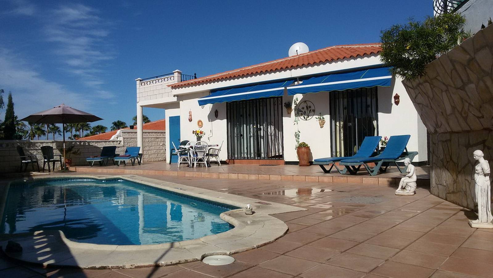 Excellent Azul Villa with Sea View, Private Pool, Terrace and Wi-Fi in Sueno Azul, Adeje
