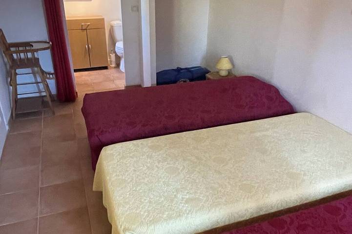 Air-conditioned house with swimming pool, heart of the Luberon 5 people in Saint-Saturnin-lès-Apt, Parc naturel régional du Luberon