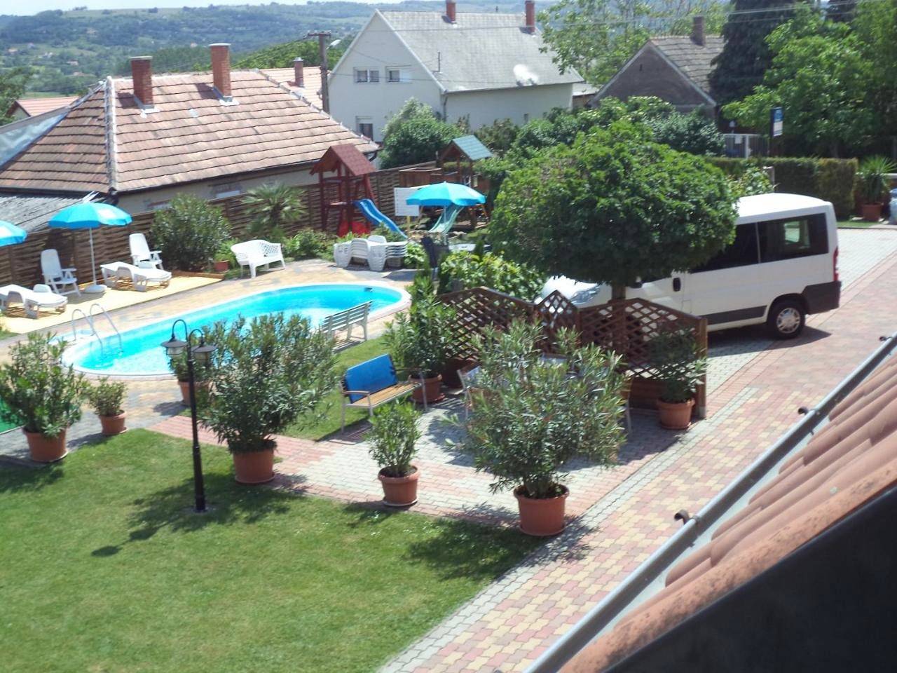 Holp Vendégház Panzió in Balatonföldvar, Plattensee Südufer