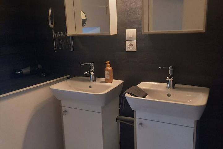 Location de vacances pour 8 personnes, avec jardin et terrasse à Montournais - 4
