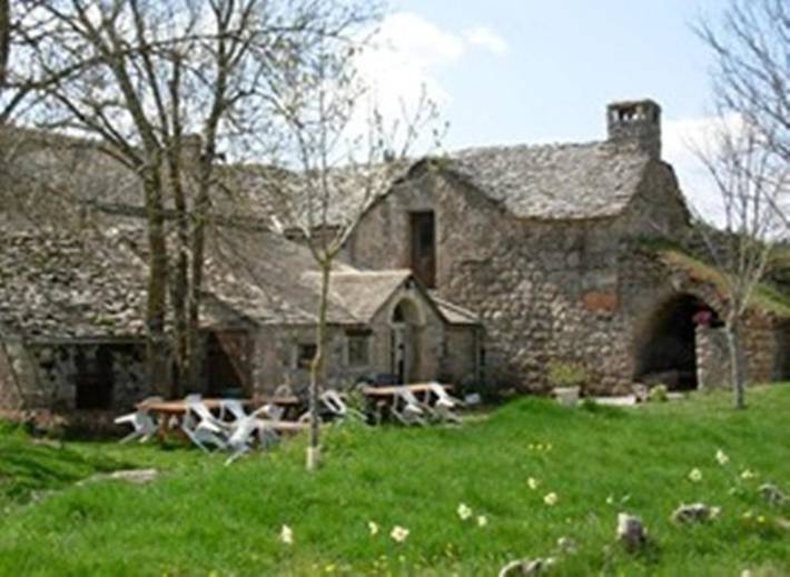 Gîte pour 3 personnes, avec jardin à La Cresse