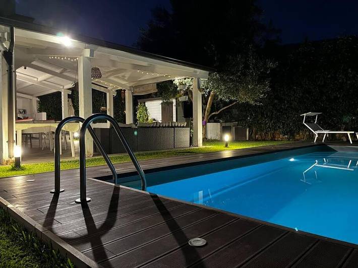 Villa für 4 Personen, mit Garten und Pool sowie Ausblick - 1