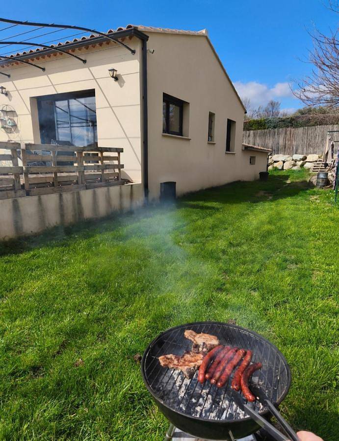 Location de vacances pour 6 personnes, avec Terrasse ainsi que Piscine et Vue à Saint-Pierre-de-Vassols - 4