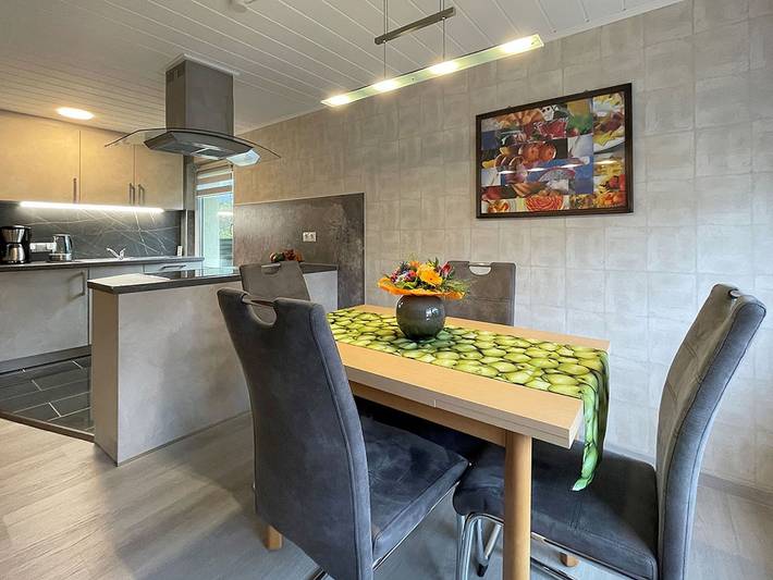 Ferienwohnung für 6 Personen, mit Garten in Neuhaus am Rennweg - 3