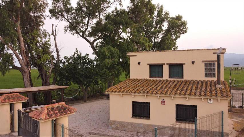 Location de vacances pour 4 personnes, avec jardin ainsi que vue sur le lac et vue, animaux acceptés à Amposta - 2