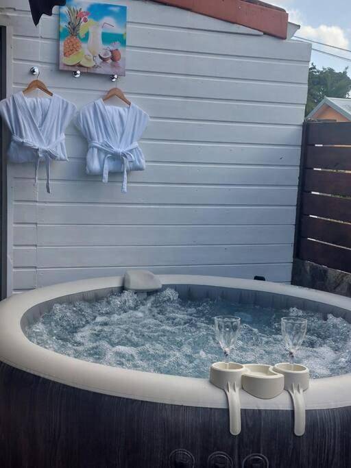 Ferienwohnung für 4 Personen, mit Whirlpool und Terrasse - 1