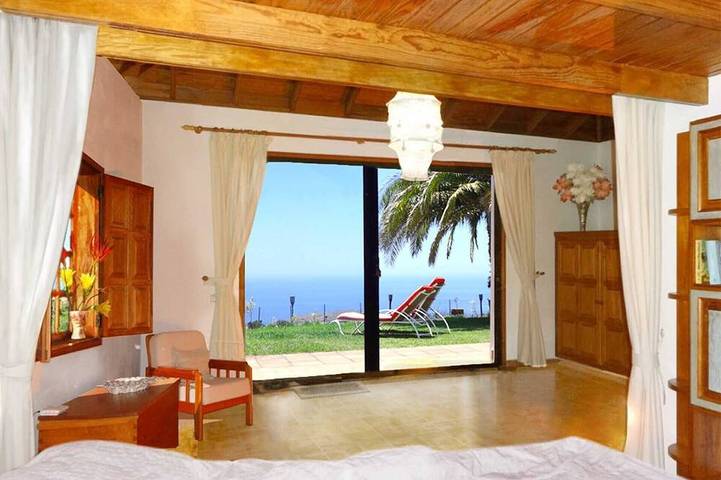 Großzüg. Casa con vistas panorámicas del mar, la montaña y el valle + apartamento opcional in El Paso, La Palma Sur